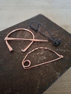 Banner Archäologie-Club für Kinder "Fibeln aus Kupferdraht"