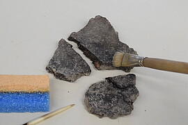 Banner Archäologie-Club "Scherbenpuzzle in der Kreisarchäologie Dingolfing-Landau"