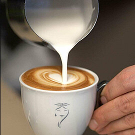 Banner Holunderhof-Café geöffnet