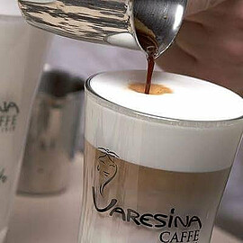 Banner Holunderhof-Café geöffnet