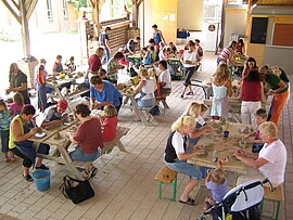 Banner Seifenschalen und Knoblauchreiben in verschiedenen Formen