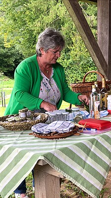 Banner Kräuterführung am Ziegel- und Kalk Museum Flintsbach und frisches Brot aus dem Steinbackofen