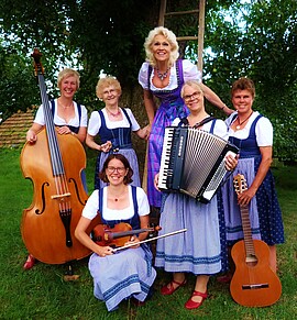 Banner "Auf nach Wien" - Heurigen-Abend mit Sabine Rössert-Koye und der Hammerschmid Musi